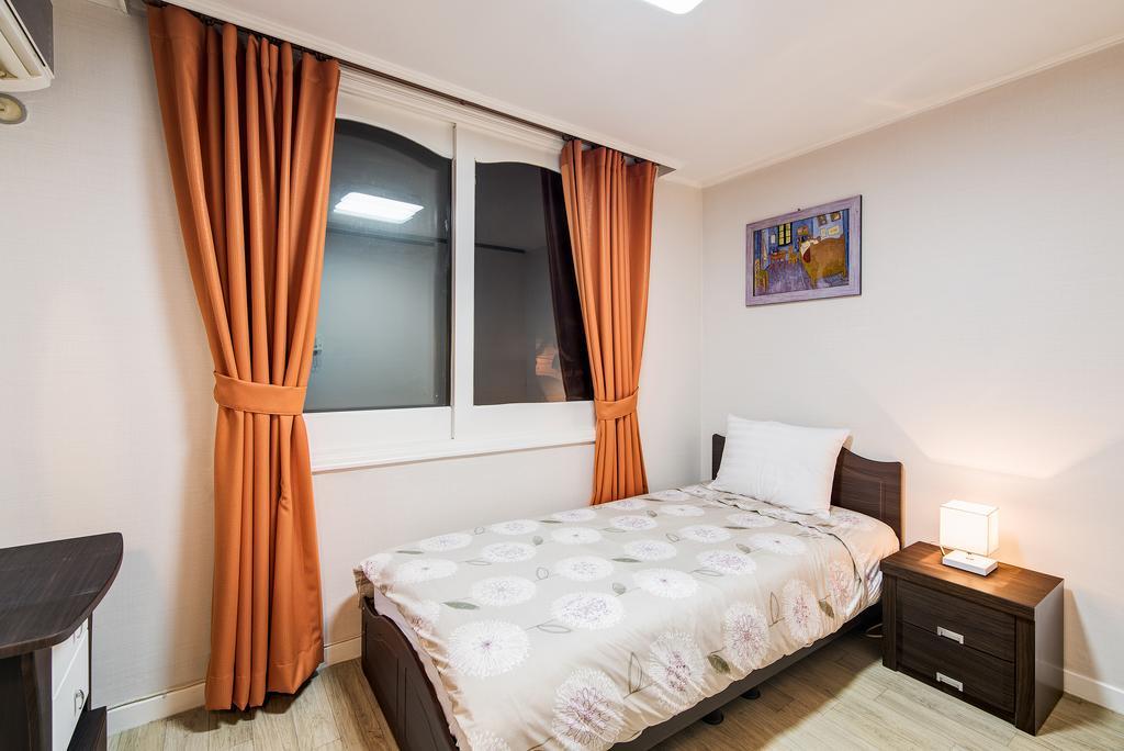 Готель Gold Hill Gh House Сеул Номер фото