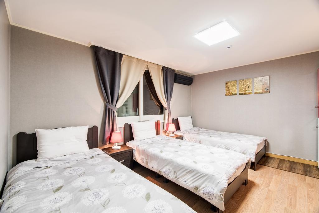 Готель Gold Hill Gh House Сеул Номер фото